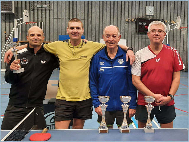 Podium des doubles à St-Arnoult : championnat départemental vétéran